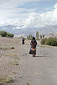 Ladakh - mountain women 